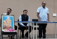 झाडूचा राजा अन् बाबांचे बाबा म्हणजे संत गाडगेबाबा” : डॉ. धनराज खानोरकर