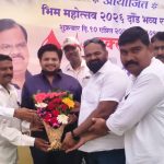 दौंडमध्ये भीम महोत्सवात ४२ रक्तदात्यांचे रक्तदान; आंबेडकर-फुले जयंतीनिमित्त मानवंदना