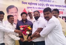 दौंडमध्ये भीम महोत्सवात ४२ रक्तदात्यांचे रक्तदान; आंबेडकर-फुले जयंतीनिमित्त मानवंदना