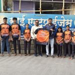 राज्यस्तरीय स्पर्धेसाठी धुळे आर्म रेसलिंग संघाला क्रीडा साहित्य वाटप