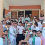 निफाडमध्ये युवक काँग्रेसचा ट्रॅक्टर मोर्चा भारत-अमेरिका व्यापार कराराला विरोध