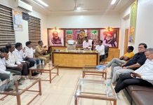 कांद्याला कवडीमोल दर; १८ मे रोजी लासलगाव मार्केटमध्ये रोहित पवारांचे आंदोलन