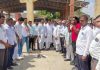 कर्जमाफीच्या शासन निर्णयाचा निषेध करून काँग्रेस पक्षाच्या वतीने शासन निर्णयाची केली होळी. बबनराव नागरे