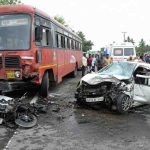 अमळनेर तालुक्यात मोटरसायकल, कार आणि एसटी बसची जोरदार धडक