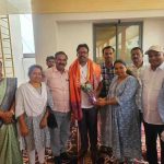 महाराष्ट्र राज्य एड्स नियंत्रण संघटनेतर्फे आमदार गोकुळ गीते यांचा सत्कार