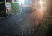 गोपाळवाडी रोडवरील नगरकर बंगला ते कुद्री बंगला रस्त्यावर पावसात डांबरीकरण? कामाच्या गुणवत्तेवर नागरिकांचा सवाल