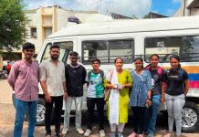 शाळांबाहेर मिनी मोबाईल विक्रीचे रॅकेट उघड; दामिनी पथकाची कारवाई