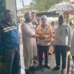 आजच्या स्वार्थी जगात प्रामाणिकपणाचा जिवंत आदर्श सिन्नरच्या बहिरू शेठ भजीवाल्यांच्या प्रामाणिकपणाची तालुकाभर चर्चा